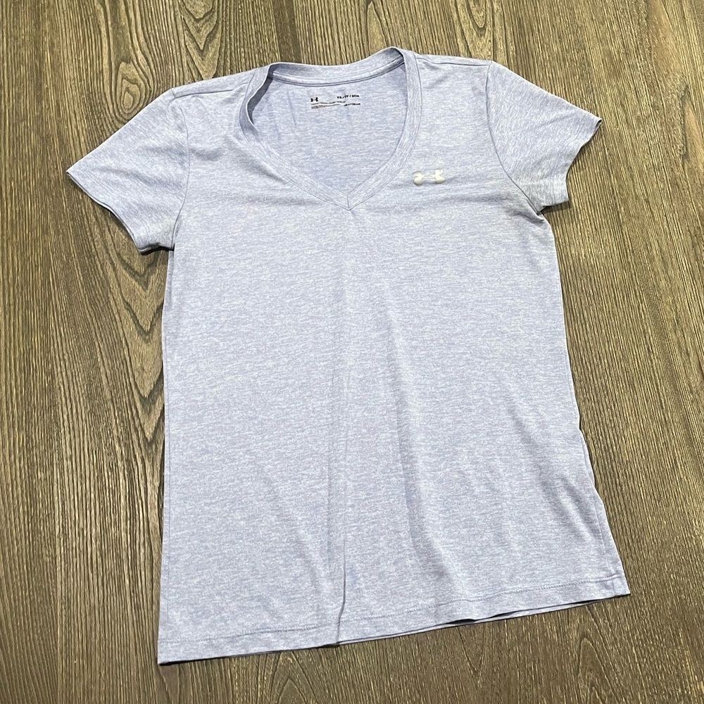 Under Armour Womens V-Neck T-Shirt Short Sleeve Pullover UA Logo Purple Size XS
